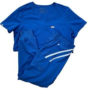 Figs Women's Blue Scrub Set